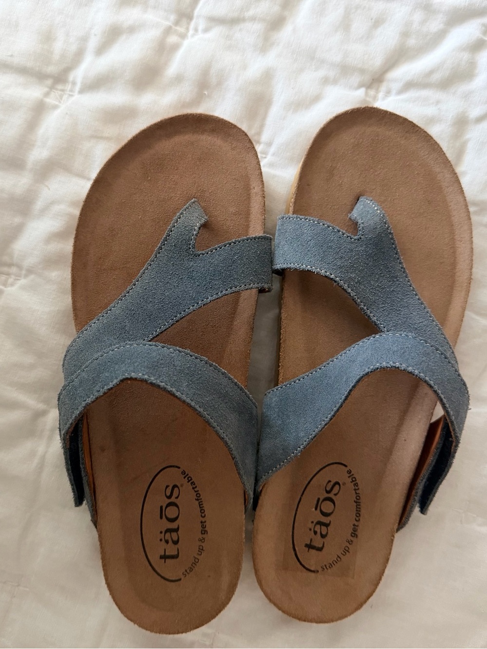 Taos Lola Sandals Womens ( Approx ) 38 / 7-7.5 Slide Toe-Loop Blue Suede Thongs